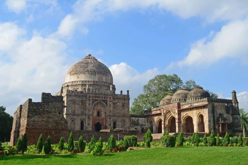 Ludhiana to Delhi Taxi